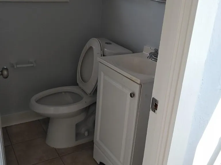 918 S M St — Photo 6