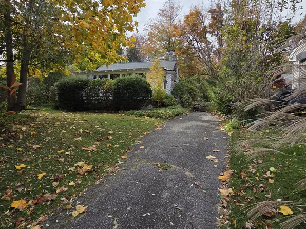 2153 Lakeside Dr W, Highland Lakes, NJ 07422