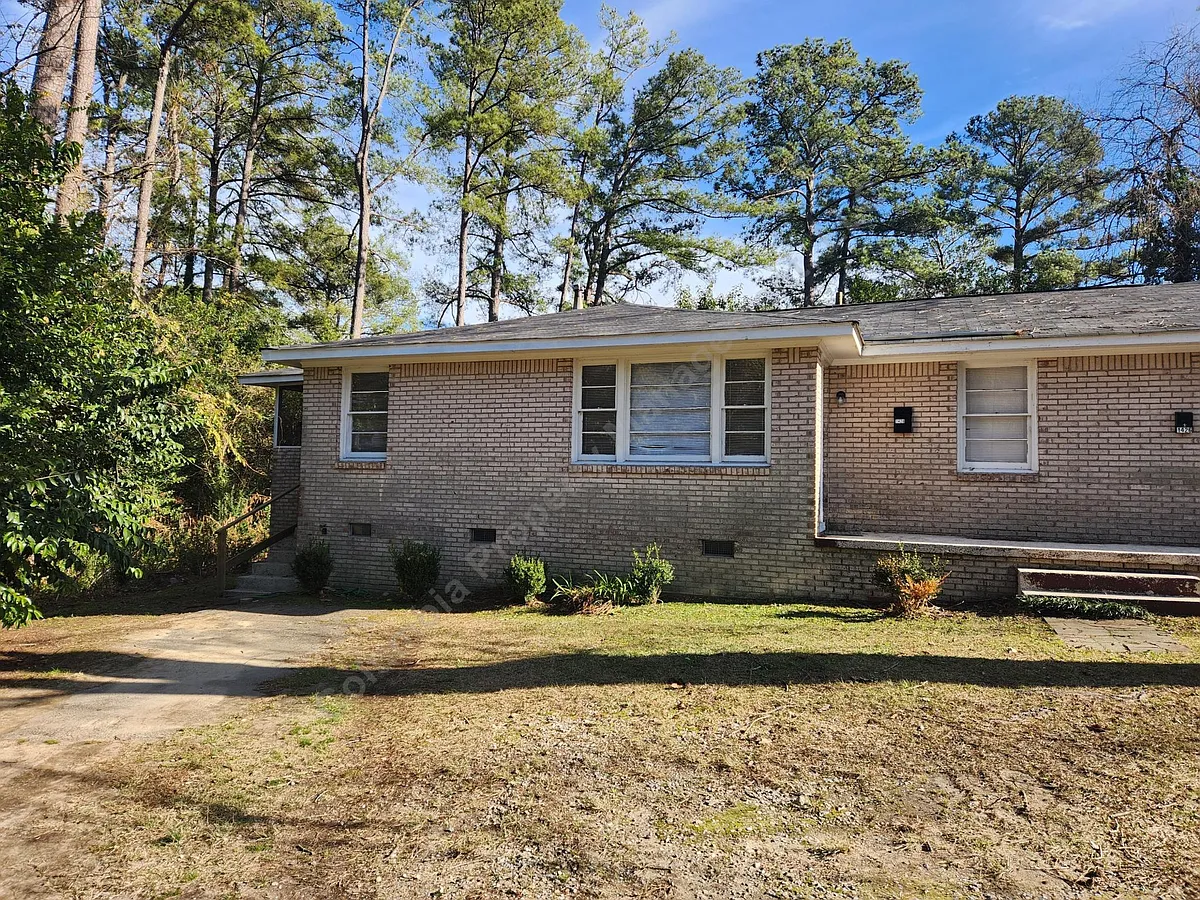 Building Photo - 1428 Barker Cir