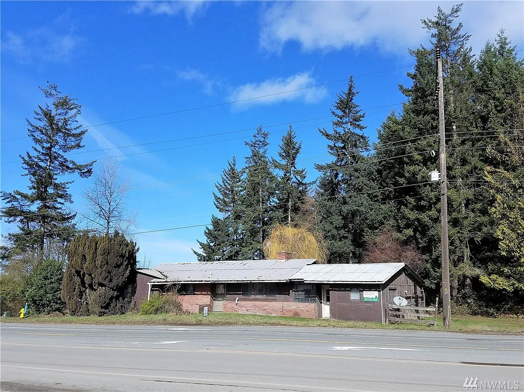 1737 W Highway 101 photo 1