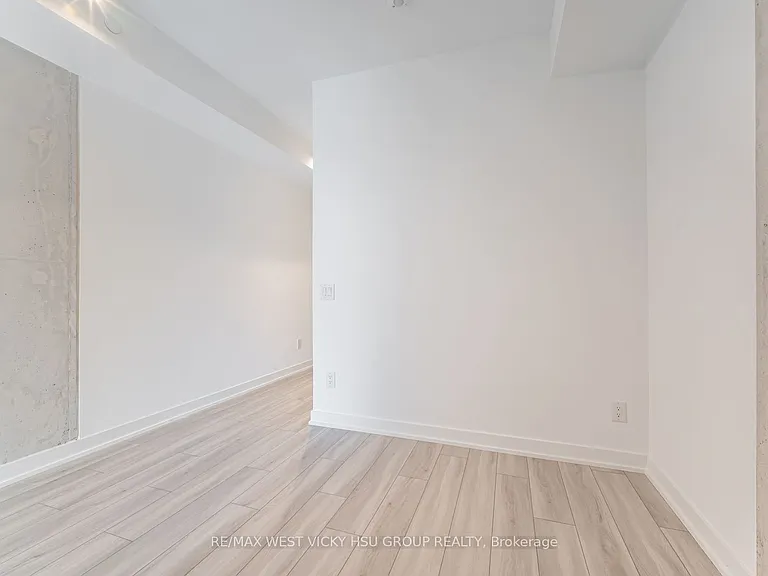 458 Richmond St W #806 — Photo 17