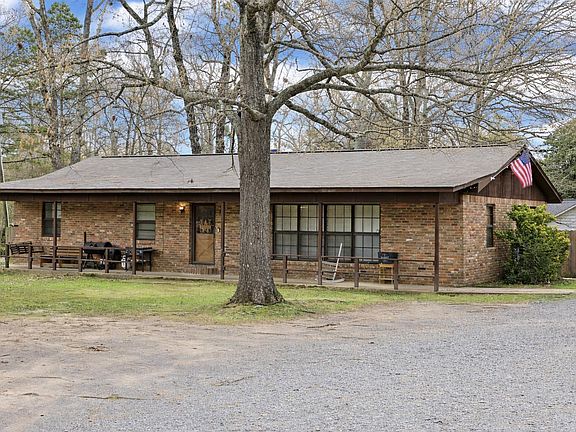 3rd image of 610 Reynolds Ave