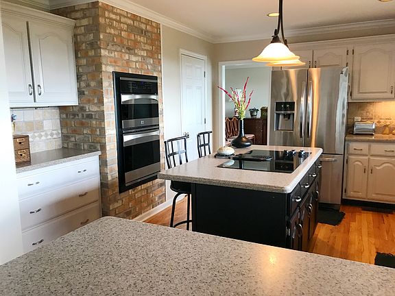 Fully updated kitchen