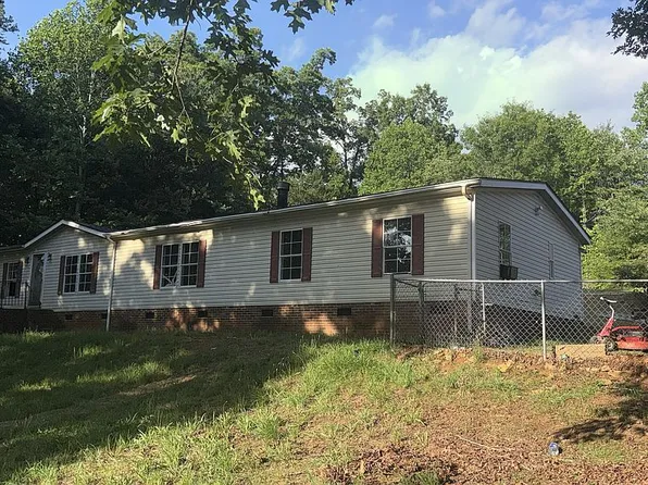 535 S Greenbriar Rd, Statesville, NC 28625