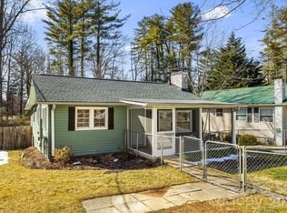 1015 Mountain View St, Hendersonville, NC 28739