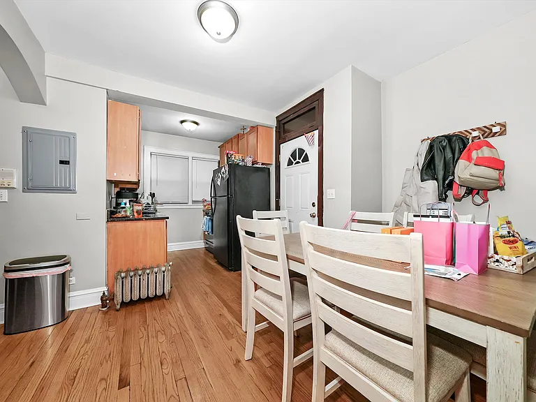 1929B Grove Ave #203 — Photo 6