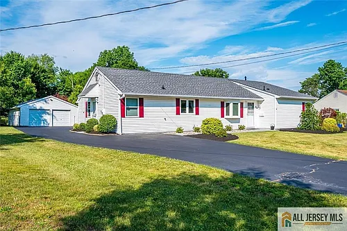 39 Kendall Rd Photo 1