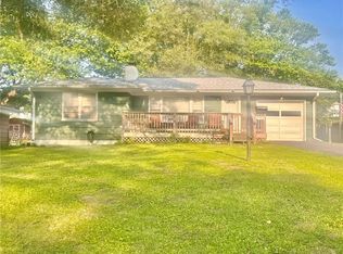 2702 S 28th St, Saint Joseph, MO 64503