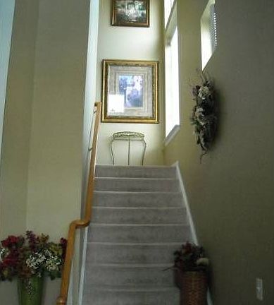 Foyer To Landing