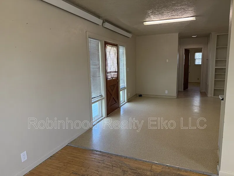 1 bed, 1.0 bath, 1622 sqft, $1,100 — Photo 2