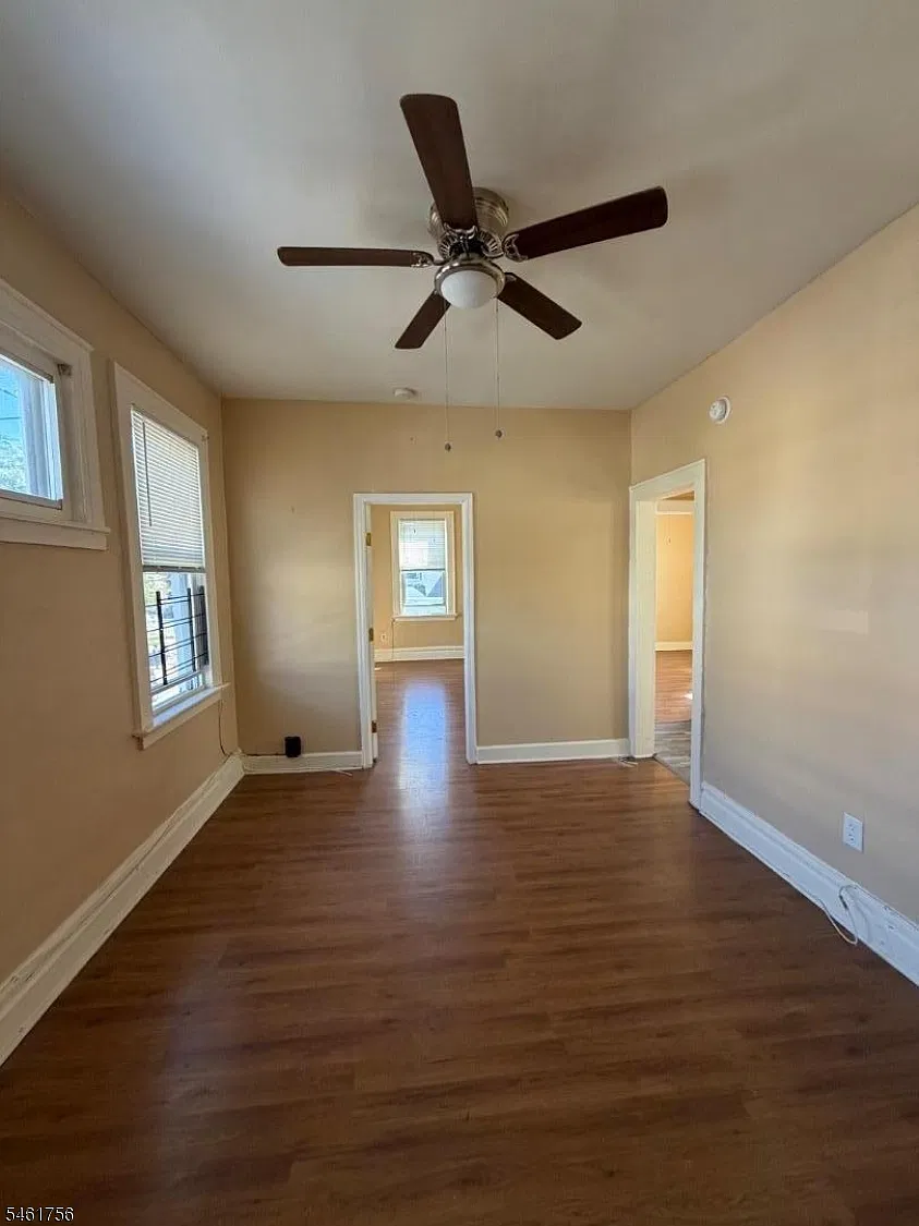 2 bed, 1.0 bath, $1,900 — Photo 2