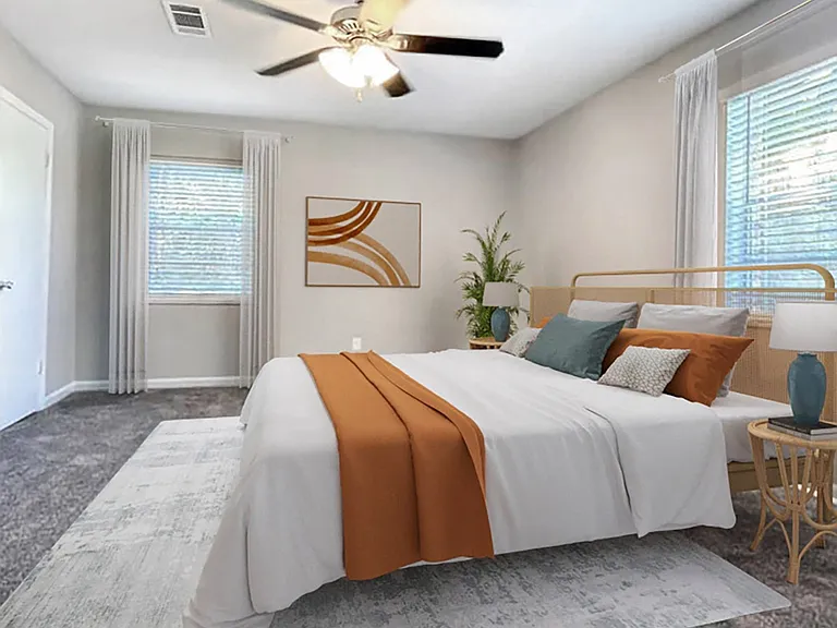 Colony House Apartments — Photo 5