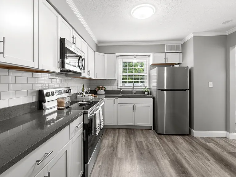 Hudson Yard Townhomes — Photo 7