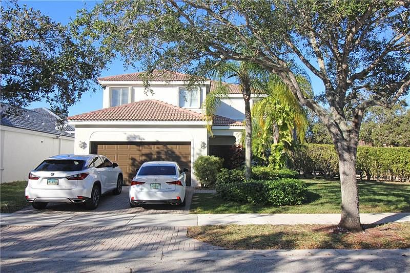 1st image of 1396 Banyan Way