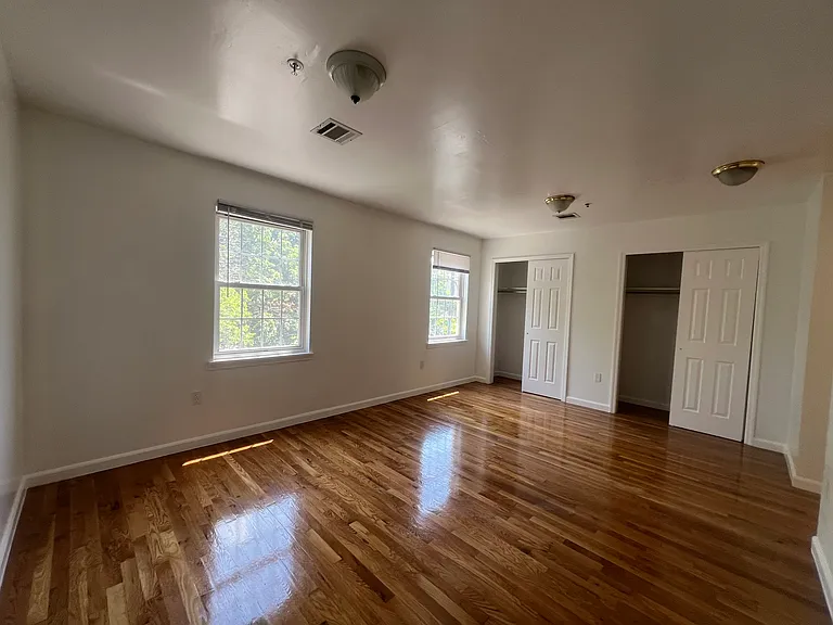 16 Bergen Ave #2 — Photo 13