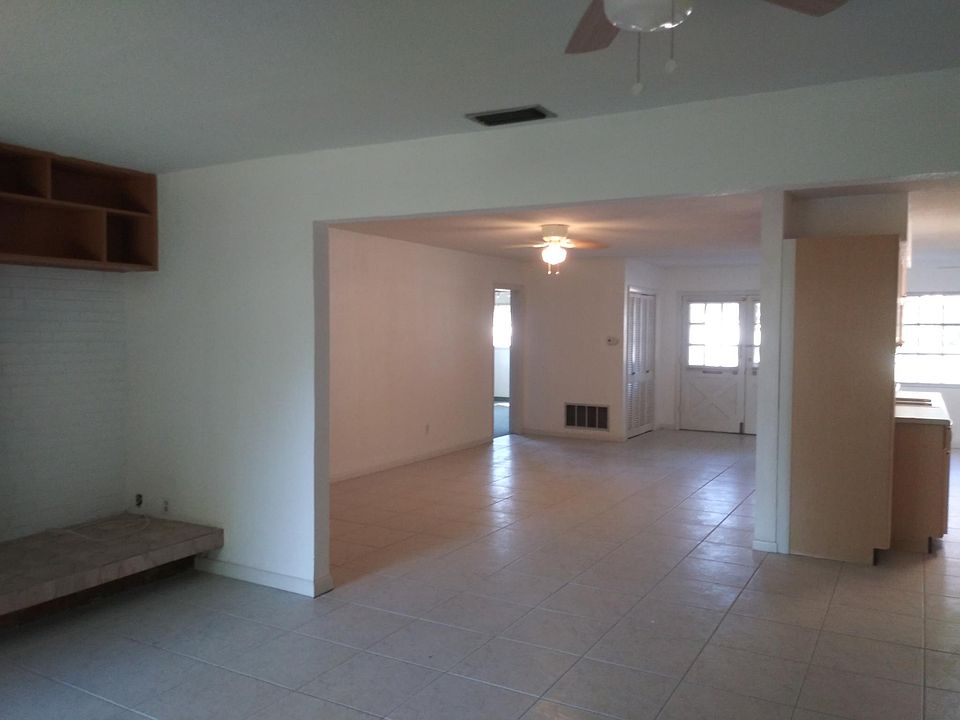 1st image of 755 Patricia Ave