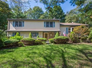 101 Rolling Ridge Rd, West Milford, NJ 07480
