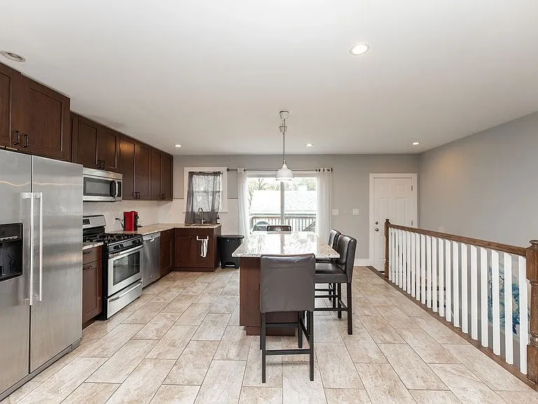 8 Elizabeth St #1 — Photo 13