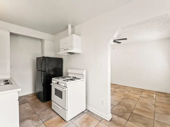 For Rent **3 Bedrooms | 1 Bathroom | Approximately 840 Sq. Ft.** Section 8 Welcome!, 709 E 108th St, Los Angeles, CA 90059