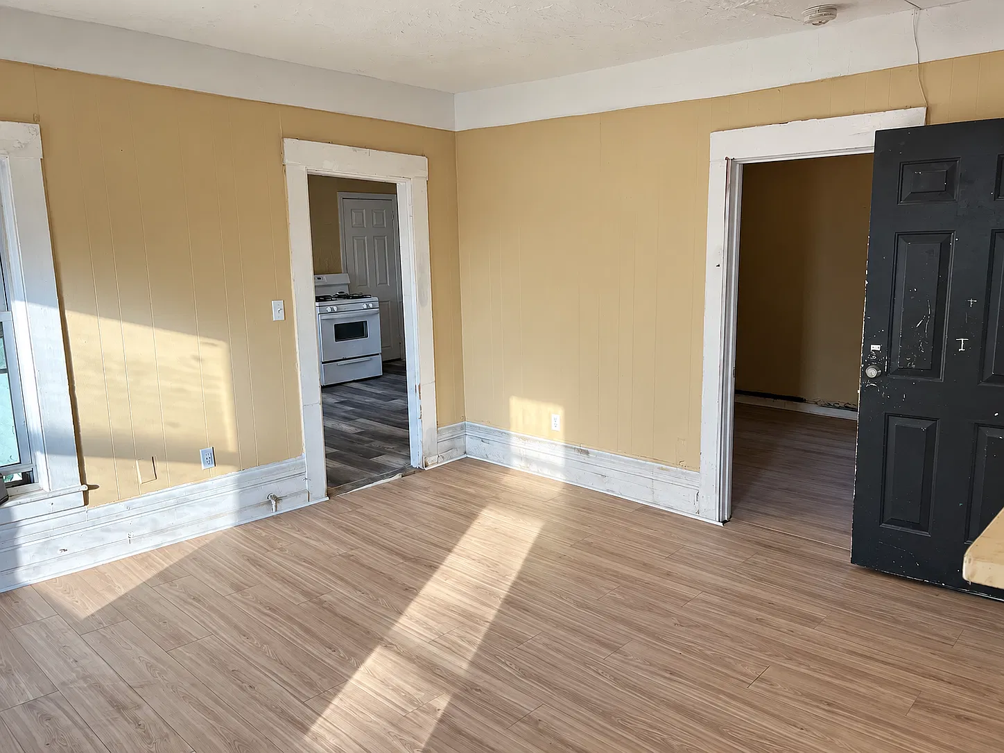 120 Austin St — Photo 3