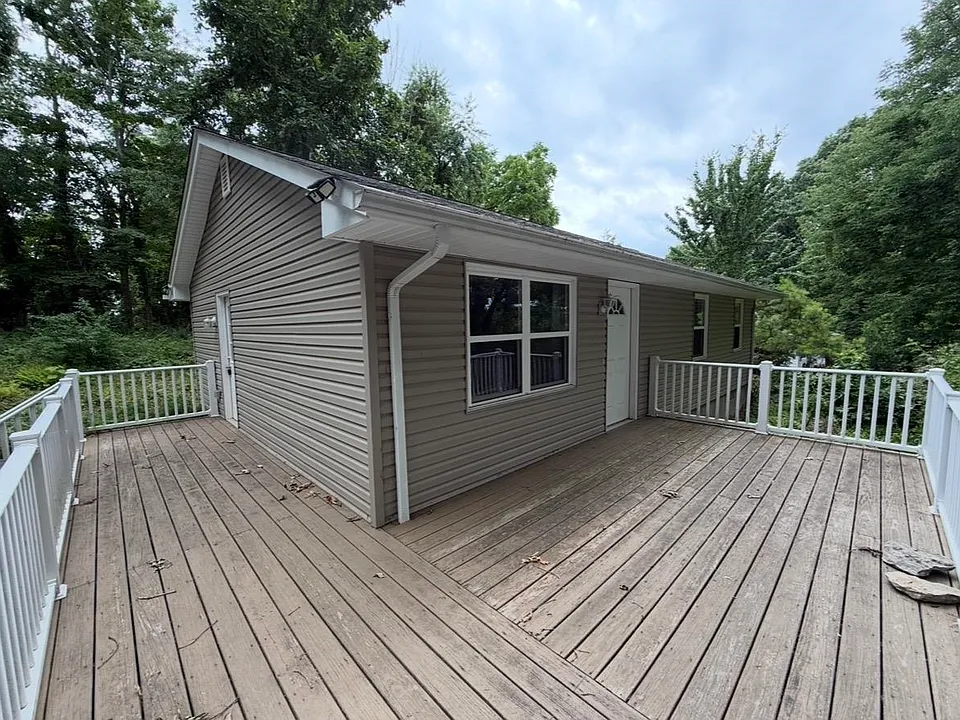 485 White Pine Dr