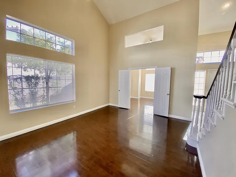 6580 Goldensun Ct — Photo 28