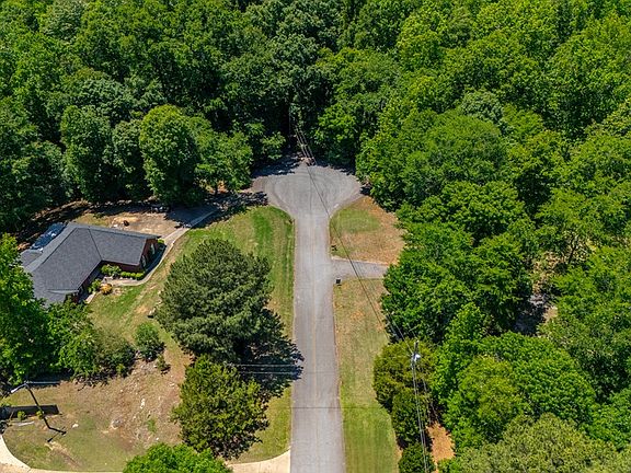 2nd image of 434 Willett Dr