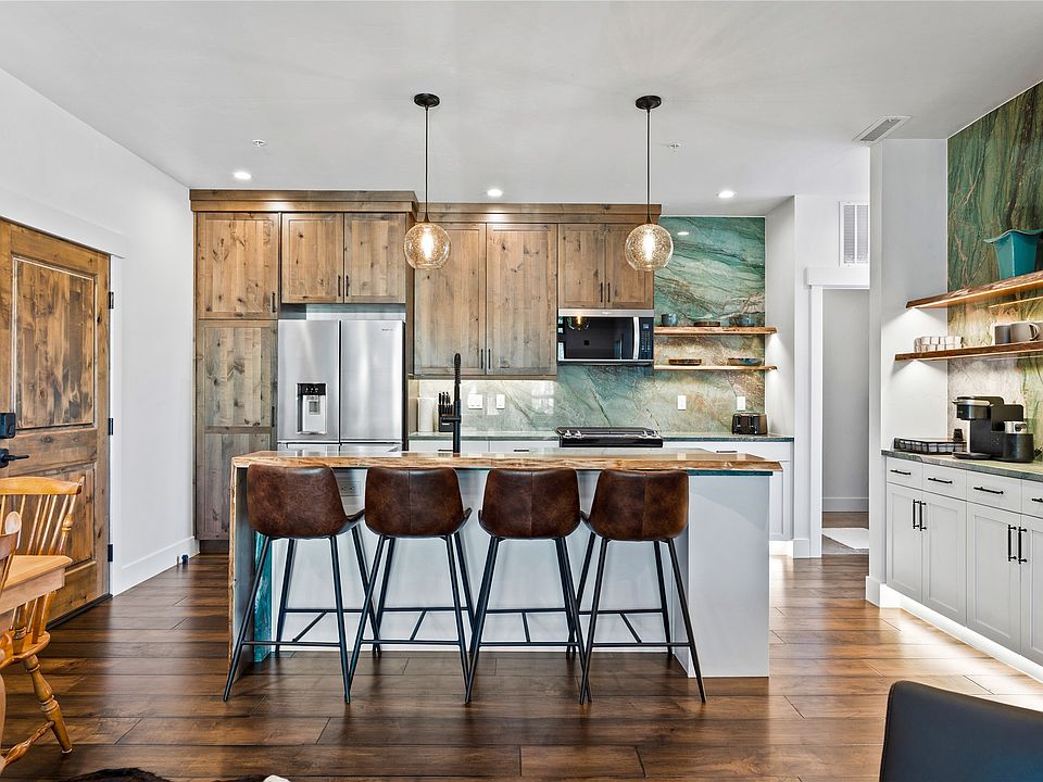 1st image of 331 Baker Ave Suite 201