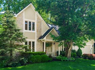 180 Meadow Ridge Ct, Powell, OH 43065