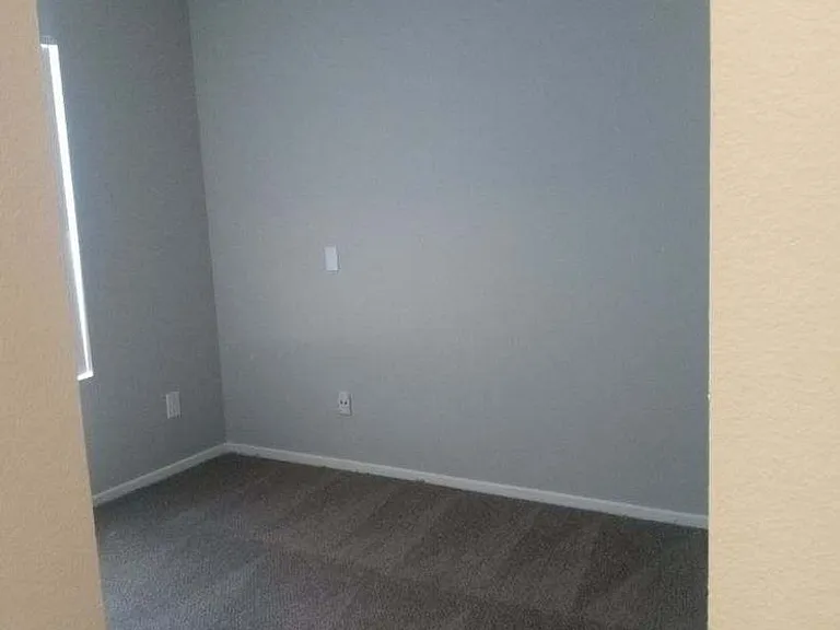 127 W Cypress St — Photo 27