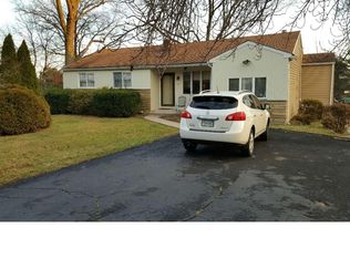 22 Hellberg Ave, Chalfont, PA 18914