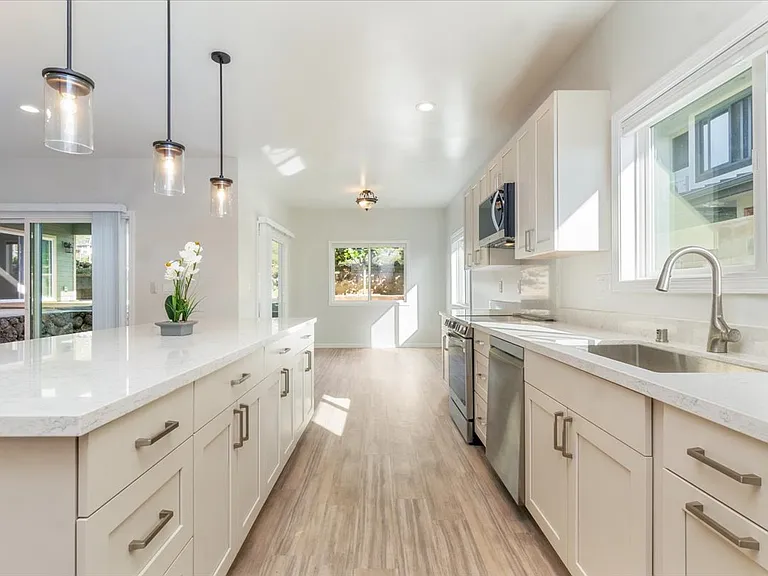 5124 Kalanianaole Hwy #A — Photo 4