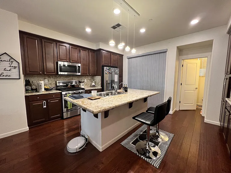 218 Rosarno Ct — Photo 5