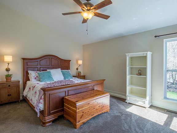 3rd image of 4948 Longmead Dr