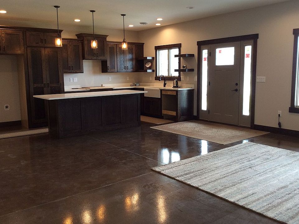 2nd image of 501 2nd Ave SW