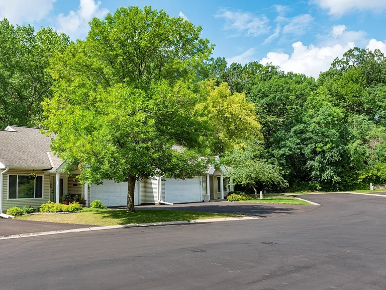 Hills of Eden Prairie — Photo 18