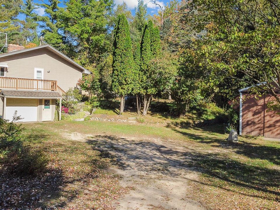 1st image of 1173 373rd Ave NE