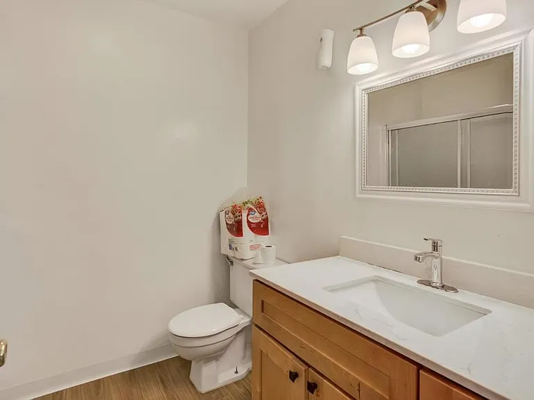 1244 Quincy Dr #5 — Photo 8