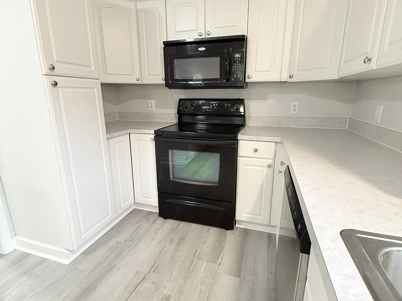 1132 Lancelot Lane - . — Photo 3
