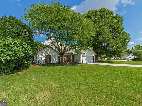 4th image of 100 Winslow Ct