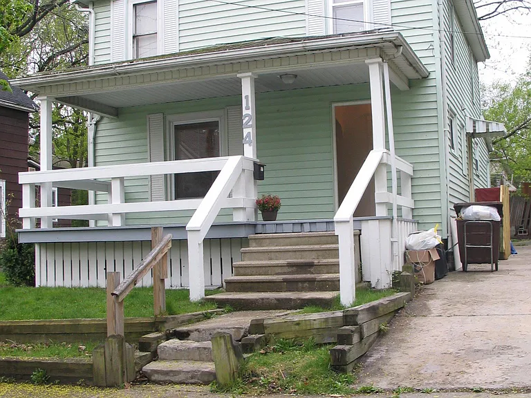 124 E Barnes Ave — Photo 11