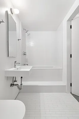 Rented by SERHANT. | media 28