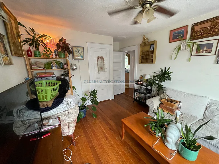 56 Montfern Ave #3 — Photo 5