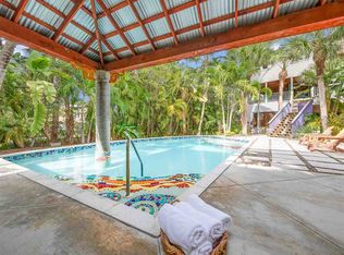 6425 Pine Ave, Sanibel, FL 33957