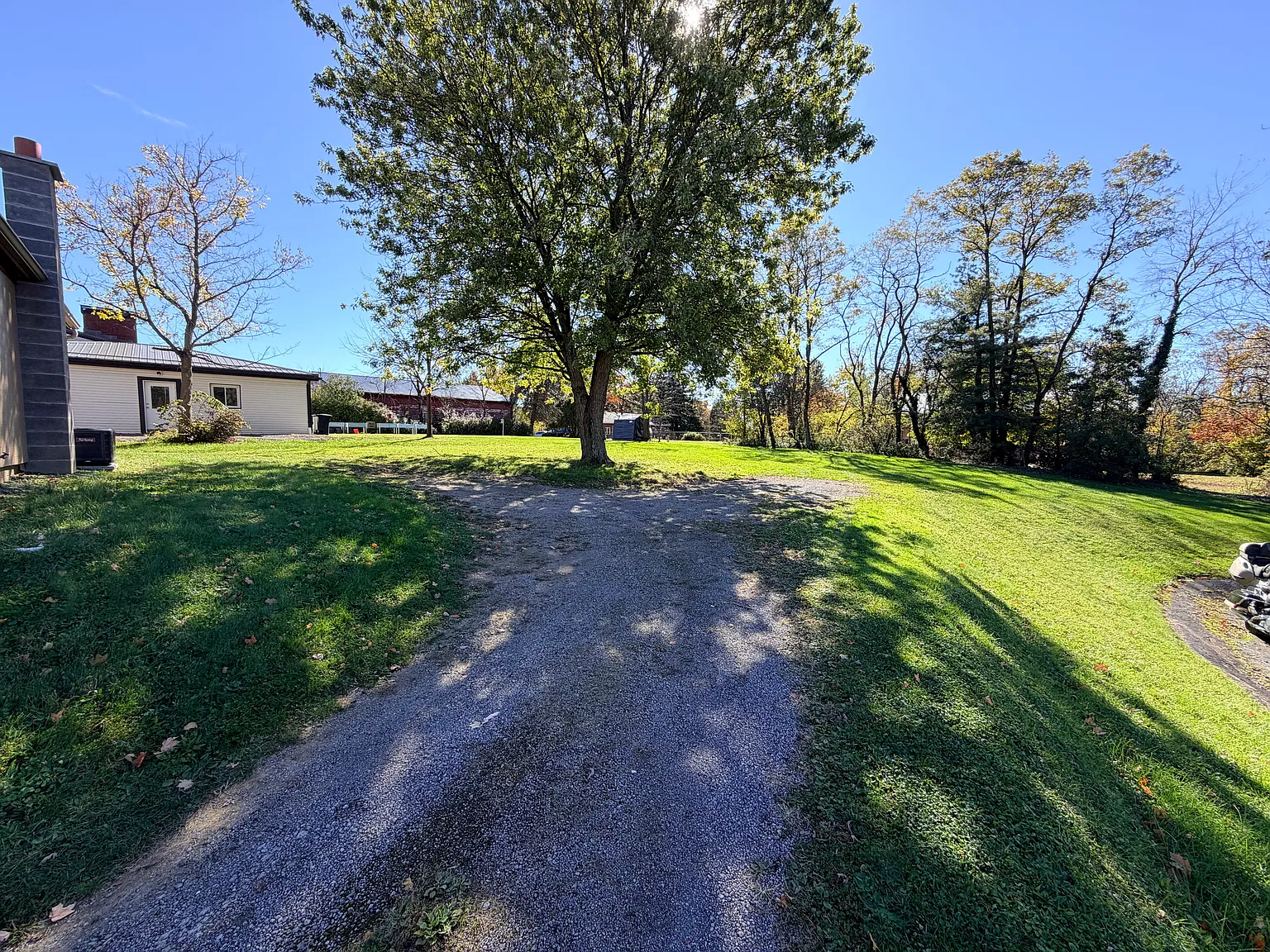 2 bed, 752 sqft, $1,200 — Photo 2