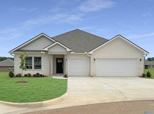 109 Ashby Pond Dr, Harvest, AL 35749