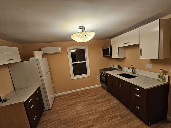 5th image of 135 N Kensico Ave #1