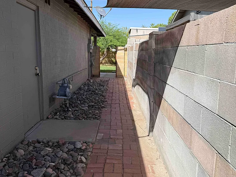 2631 S Evergreen Rd — Photo 26
