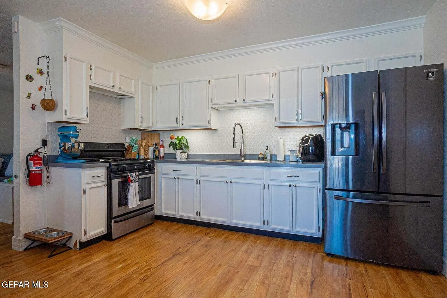 3 bed, 2.0 bath, 1000 sqft, $1,450 — Photo 4