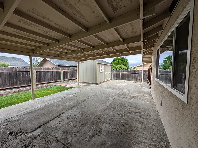 1992 Scenic Cir — Photo 16